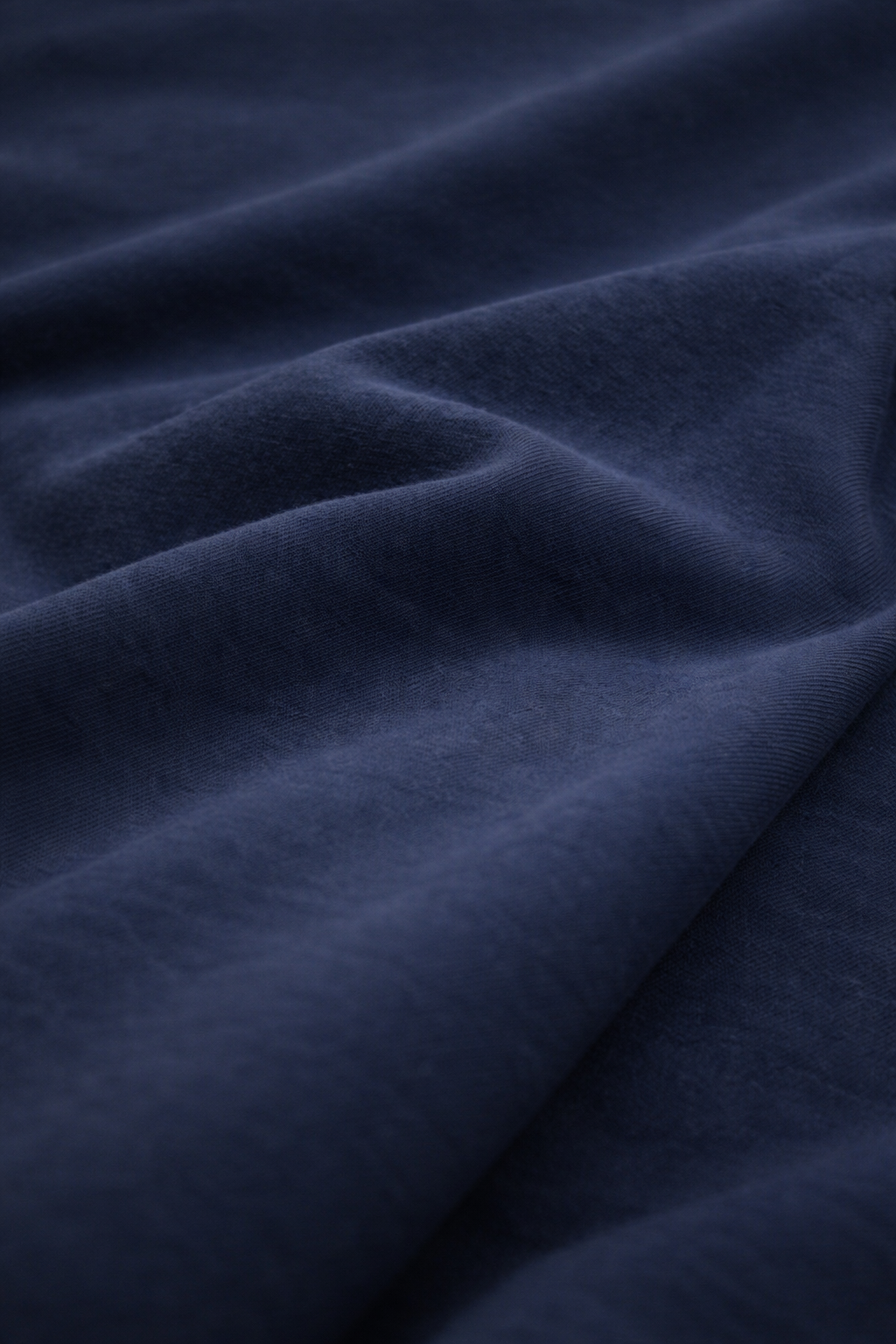 Men’s Navy Blue Solid Crew Neck T-Shirt | Premium Everyday Essential